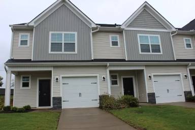 Main picture of 17 Apricot Ln