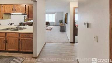 Main picture of 809 W 10th St