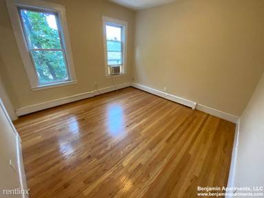 Main picture of 66 Middle St