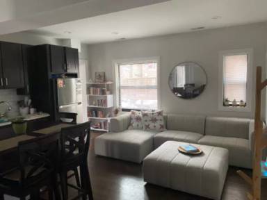 Main picture of 1226 W Sherwin Ave