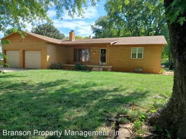 Main picture of 420 S 2nd St