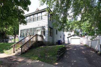 Main picture of 637 Earl St