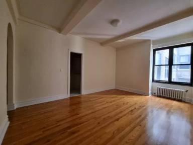 Main picture of 166 2nd Ave Apartments