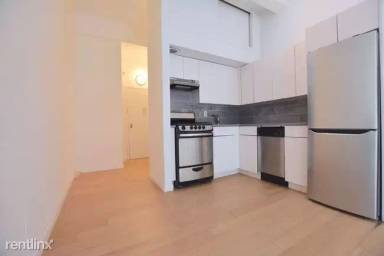 Main picture of 210-220 East 22nd Street