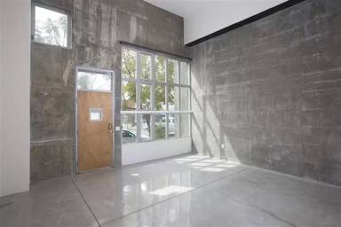 Main picture of 1708 National Ave