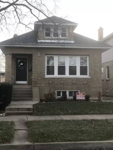 Main picture of 5329 W Ardmore Ave