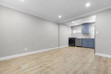 Main picture of 1266 N Virgil Ave