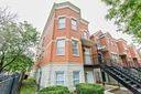 Main picture of 1493 N Larrabee St