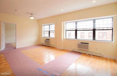 Main picture of 101 Clinton St