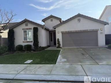 Main picture of 2324 Henri Ln