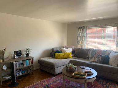 Main picture of 2865 Erie Ave