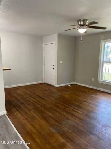 Main picture of 200 Stillwood Dr