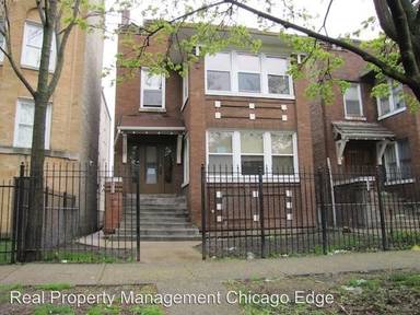 Main picture of 4832 N Avers Ave