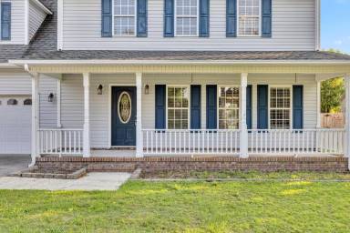 Main picture of 324 Beacon Ln