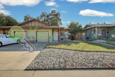 Main picture of 3126 Manand St