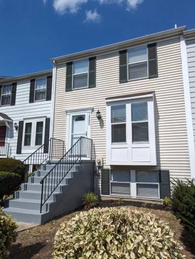 Main picture of 1390 David Ln