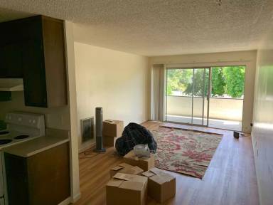 Main picture of 2467 Warring St