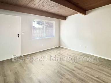 Main picture of 1922 Dodson St