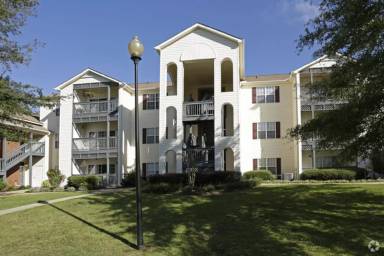 Main picture of 121 Wexford Dr