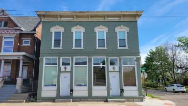 Main picture of 1800 E 5th St