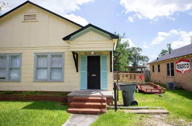 Main picture of 1010 11th St