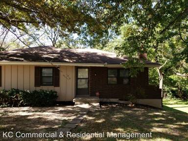 Main picture of 1918 N Whitney Rd
