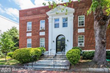 Main picture of 1711 35th St NW