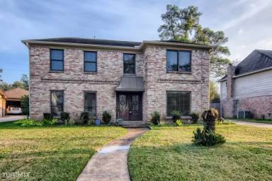 Main picture of 7919 Annola Ln