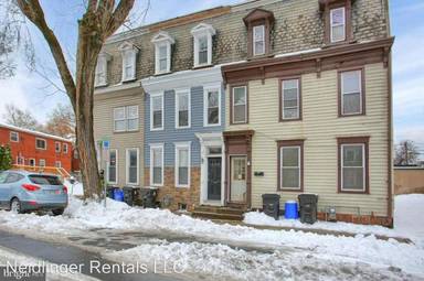 Main picture of 2714 Jefferson St