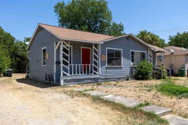 Main picture of 827 W Winnipeg Ave