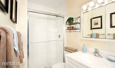 Main picture of 105 Hampden Dr