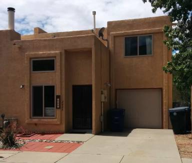 Main picture of 2825 Mirto St NE