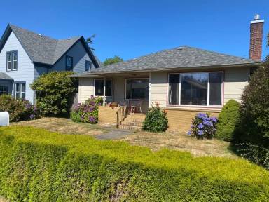Main picture of 2575 Sheridan Ave