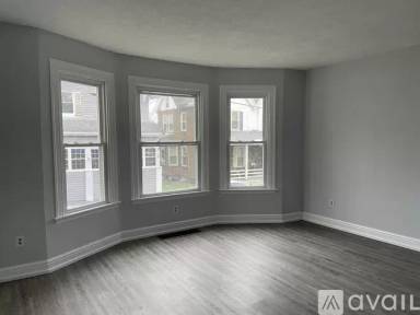 Main picture of 552 Hill St