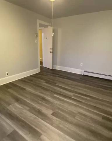 Main picture of 4 W 2nd St