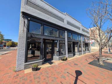Main picture of 235 E Broadway