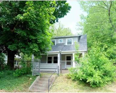 Main picture of 202 W Palmer Ave