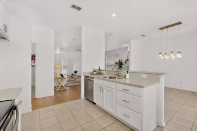 Main picture of 6212 Topsail Dr