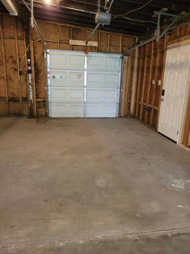 Main picture of 565 W Market St