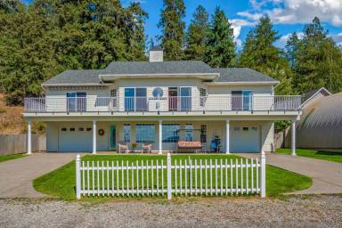 Main picture of 1356 S Silver Beach Rd