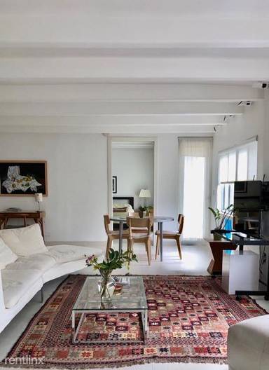 Main picture of 3 Collins Ave