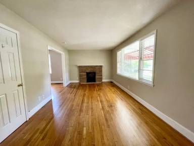 Main picture of 1051 S Holly St