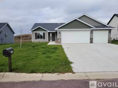 Main picture of 576 Oakwood Dr