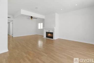 Main picture of 1321 W Bay Ave