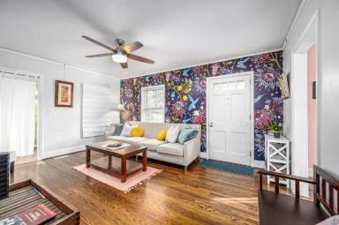Main picture of 2613 Elgin St
