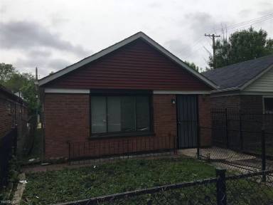 Main picture of 456 N Springfield Ave