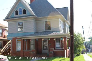 Main picture of 30 S Fairview St