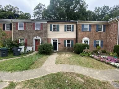 Main picture of 504 Olde Greenwich Cir