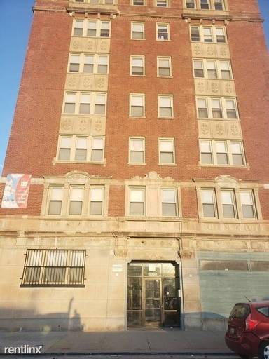 Main picture of 3004-3008 E Cheltenham Pl Apartments
