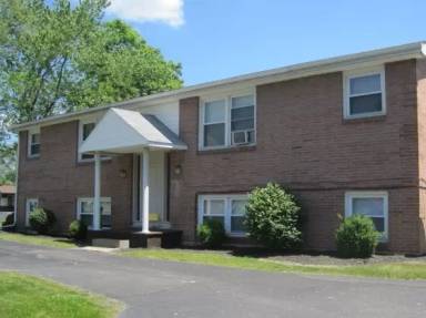Main picture of 665 Churchill Rd
